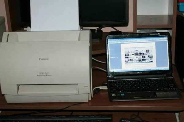 Canon lbp 810 драйвера x64. Canon LBP 810. Принтер Кэнон LBP 810. Canon LBP 810 комплектация. Принтер Canon LBP 810 гнездо LPT.