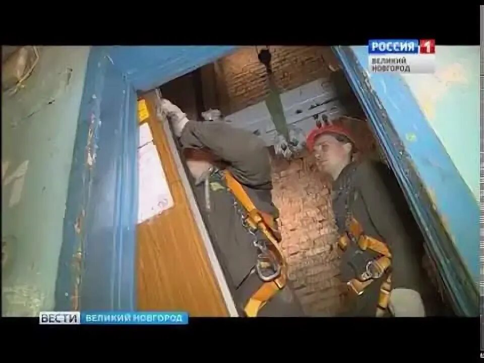 В дмитрове лифт раздавил 20-летнюю девушку зажатую дверьми. Шахта лифта. Раздавило лифтом. Раздавило кабиной лифта. Раздавило лифтом.