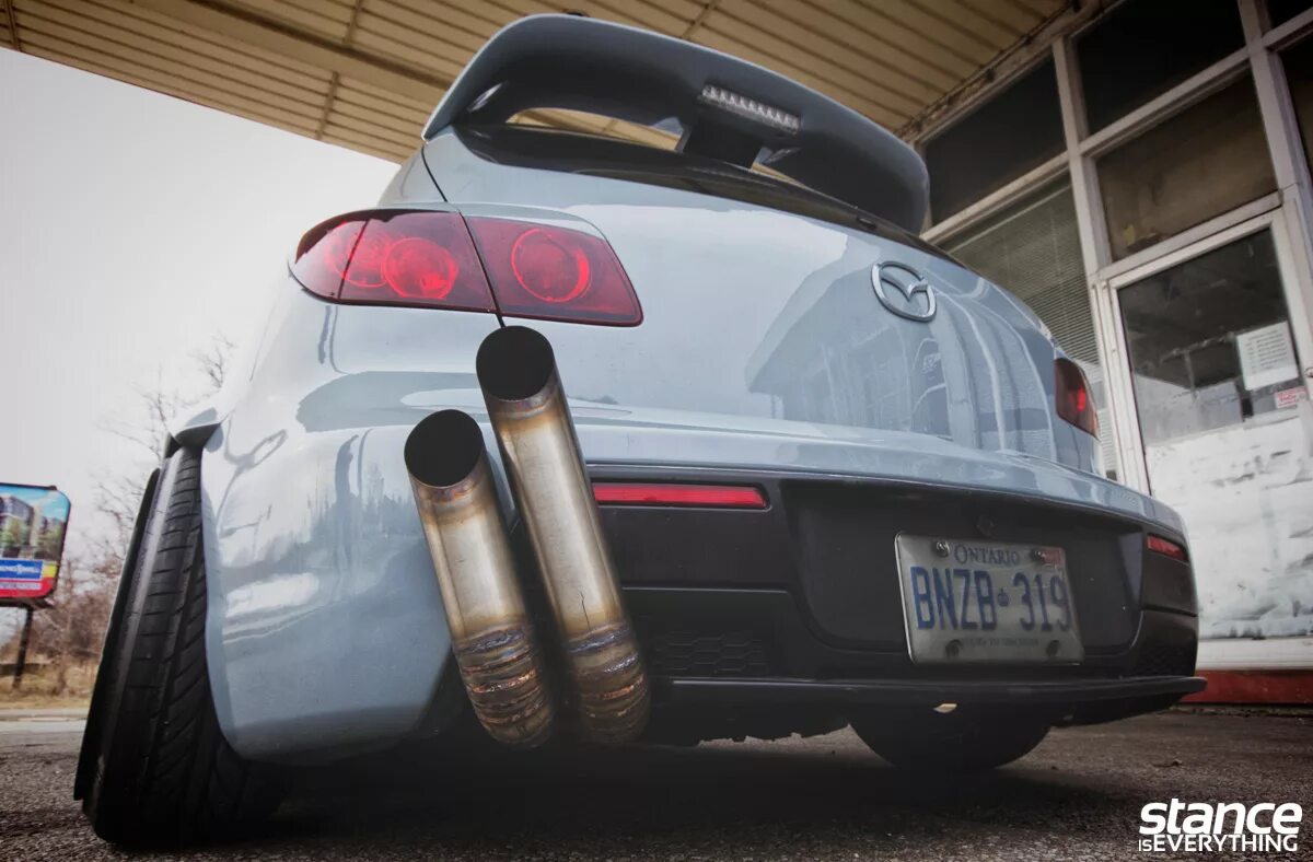 Автомобильная выхлопная труба. Sx180 выхлоп. 5 вид снизу. Приора с двойным выхлопом стингер. Двойной выхлоп бмв е39.