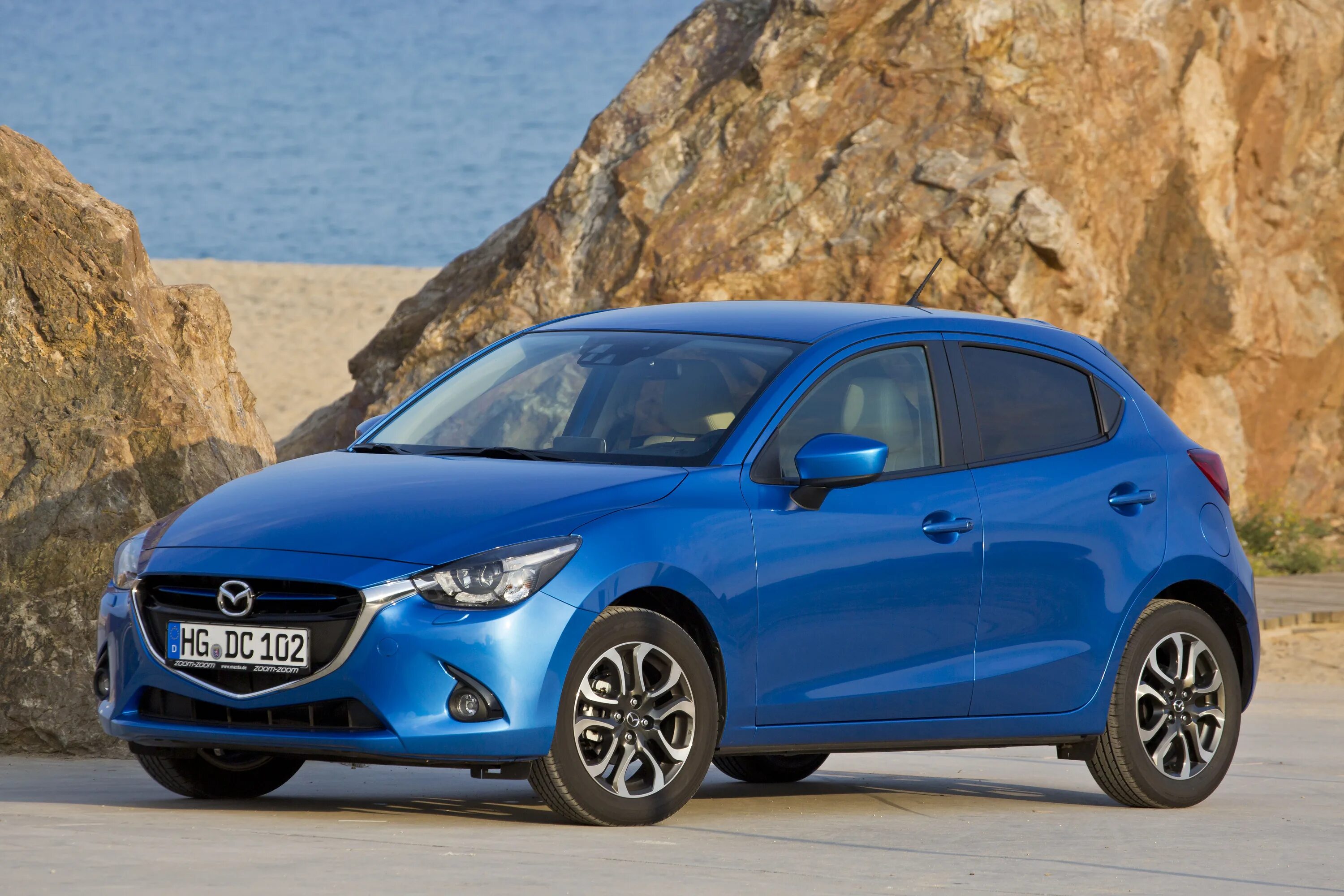 Мазда 2 механика. Mazda 2. Мазда 2 2015. Mazda 2 2014. Mazda 2 2016.