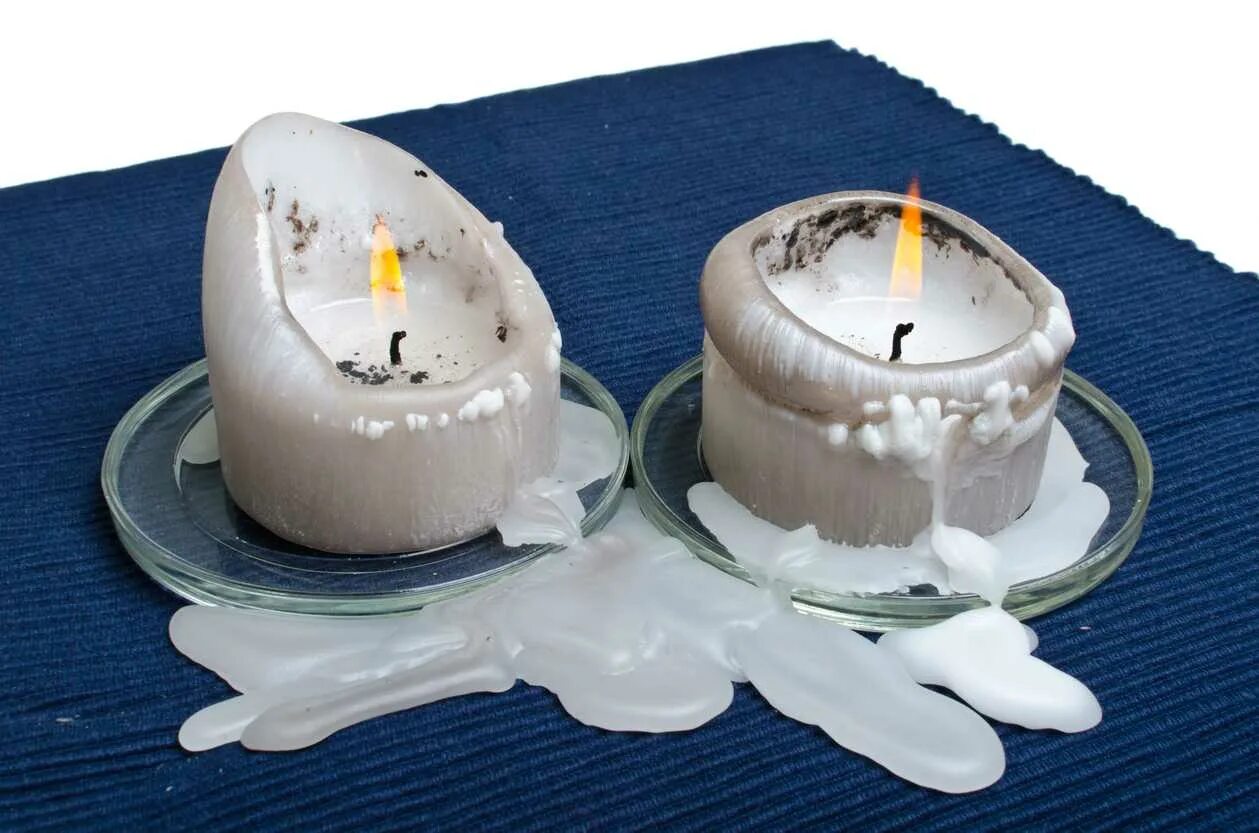 Действие свечей. Парафиновая свеча с эффектом оплывающих стенок. Как правильно очистить подсвечник от свечи.