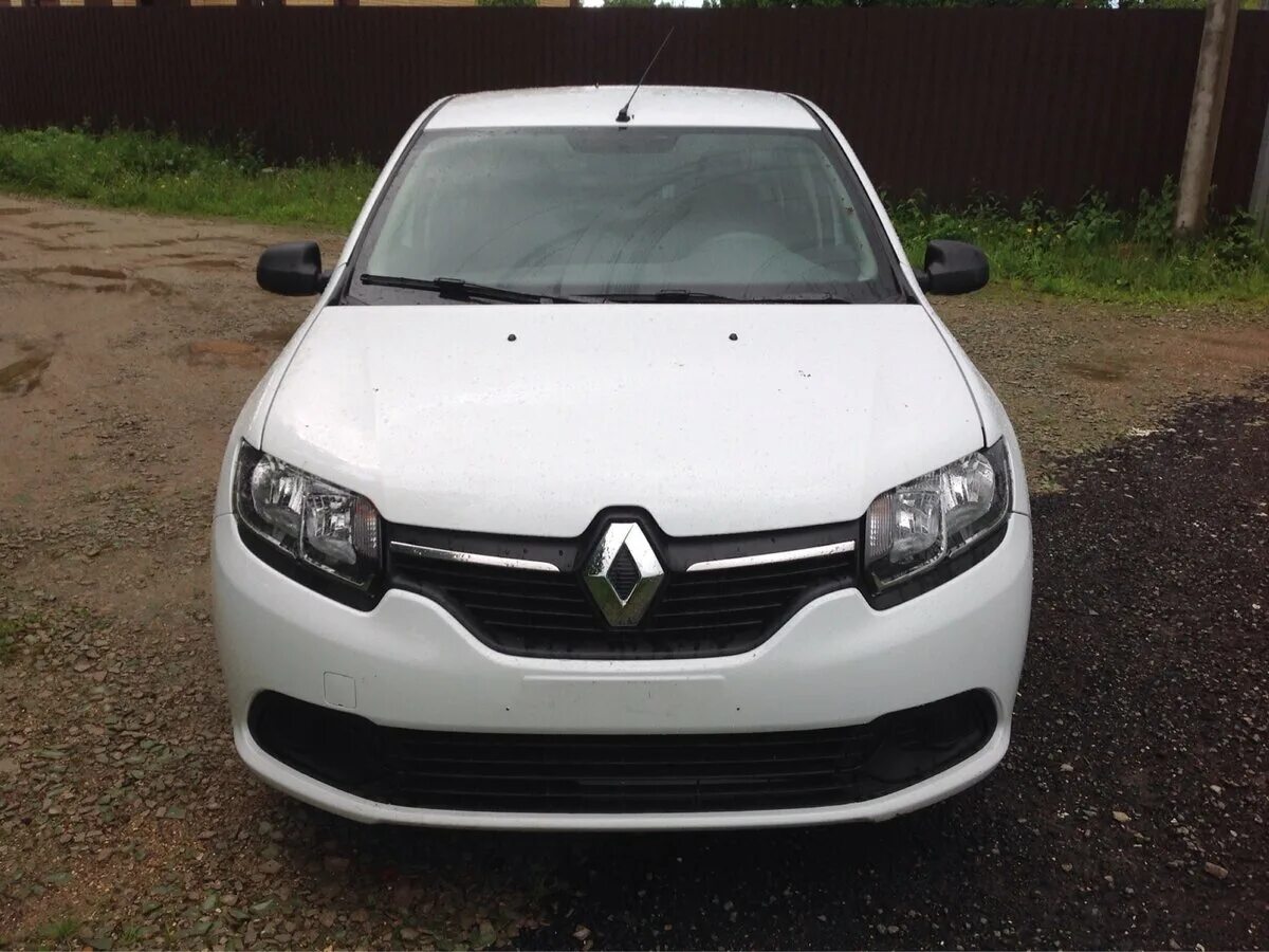 Renault Logan II 2015. Renault Logan 2 белый. Renault Logan 2015 белый. Renault Logan 2015.