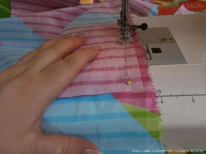 Запошивочный шов для постельного белья. Сшить 2 ткани. Шов для пошива штор. Как сшить две простыни. Бельевой шов для штор.