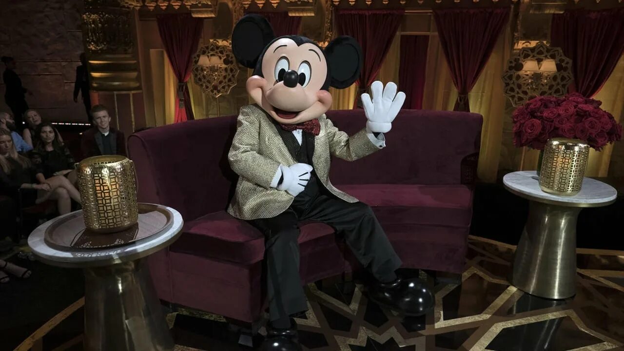 Mickey Mouse 90th. Микки настоящая Легенда. Микки Маус 90 лет волшебства. 90 th s