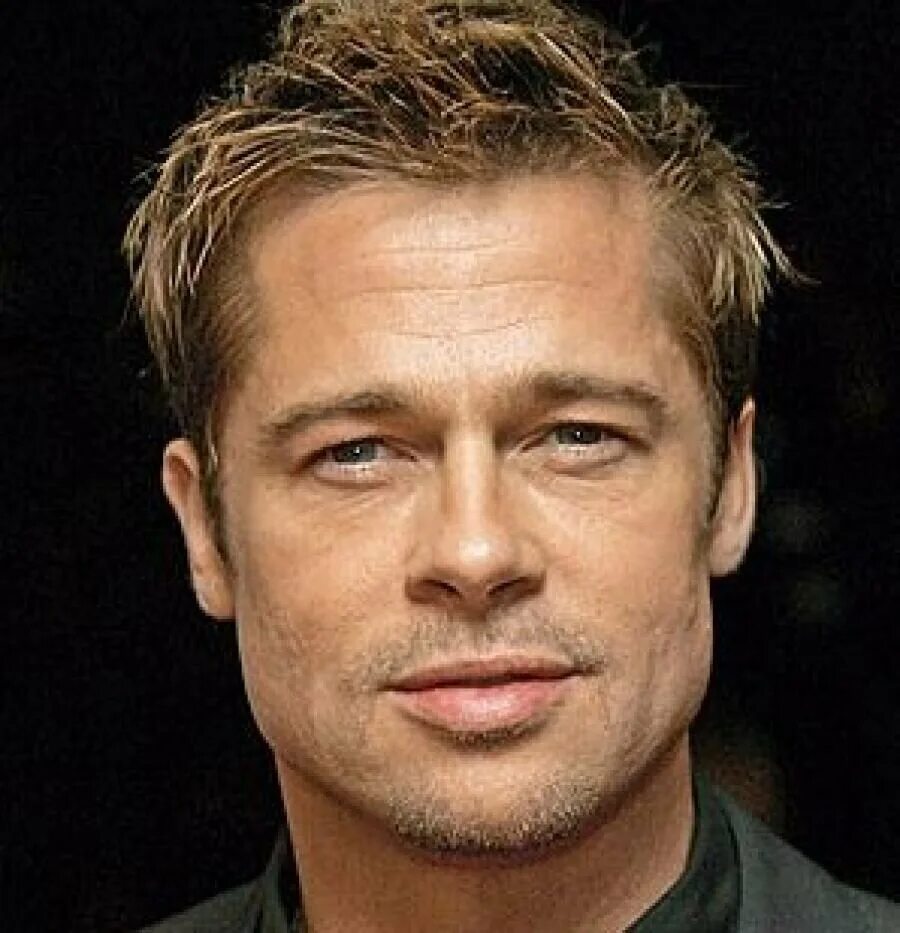 Антону всегда хотелось иметь квадратный подбородок. Брэд Питт. Brad Pitt 2005. Брэд Питт фото 2005. Brad Pitt 2000.