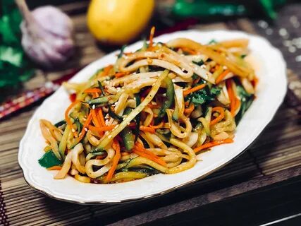 Кальмары с овощами по китайски