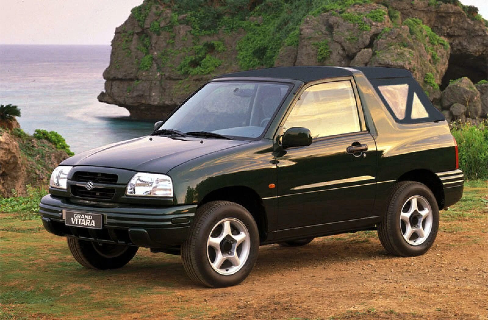 Сузуки первого поколения. Suzuki Vitara 1. Suzuki Vitara 1998 кабриолет. Suzuki Grand Vitara Cabrio. Suzuki Grand Vitara 1998.