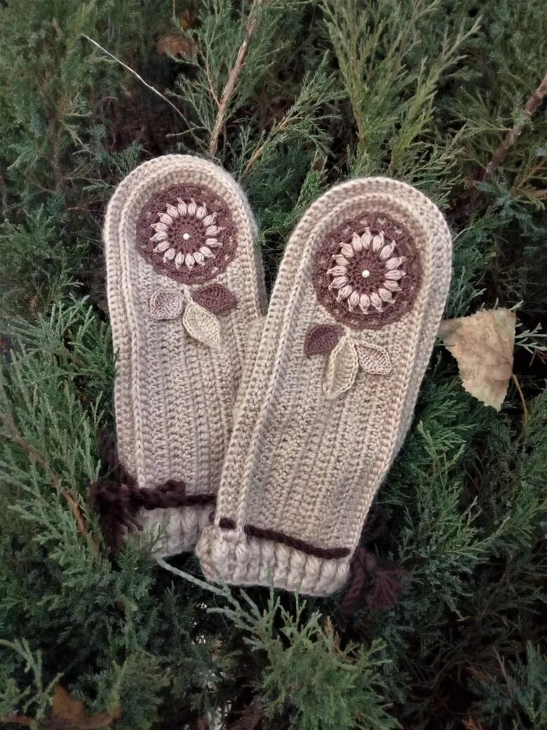 Вязаные рукавички крючком. Варежки крючком. рукавицы крючком. вязание крючком варежки. варежки крючком для начинающих.