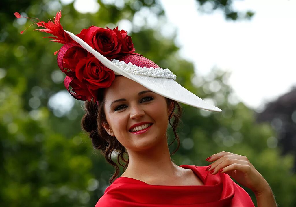 Леди Эскот. Royal Ascot. Royal Ascot Ladies. Женщина в шляпке. Реклама шляп