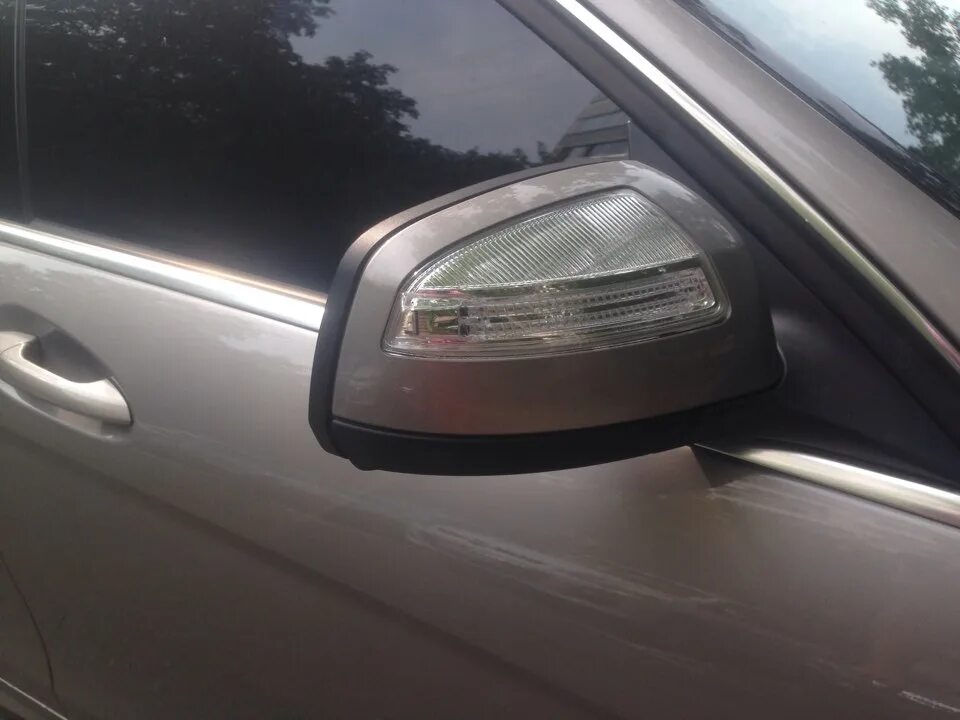Замена повторителя поворота в зеркале + диодные лампочки - Volkswagen Passat B6,