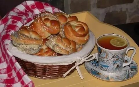 Булки с чаем