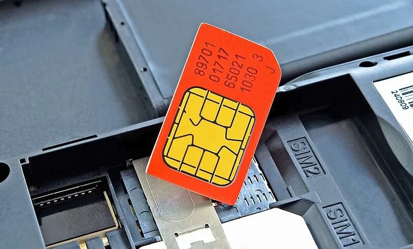 Как заменить сим. Сим карта мтс. сим чип. красная сим карта. двойная sim.