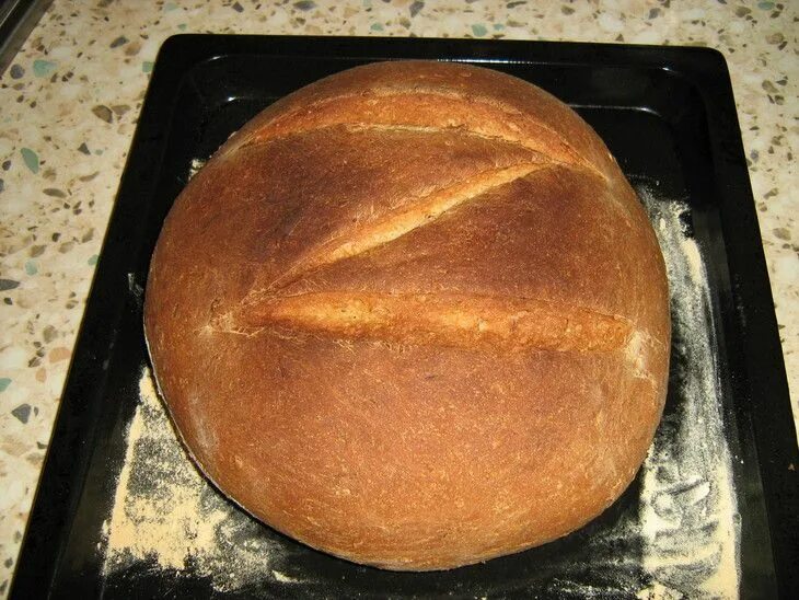 Домашний хлеб в духовкк. Домашний хлеб в духовке. Круглый хлеб. Хлеб домашний круглый. Хлеб после духовки