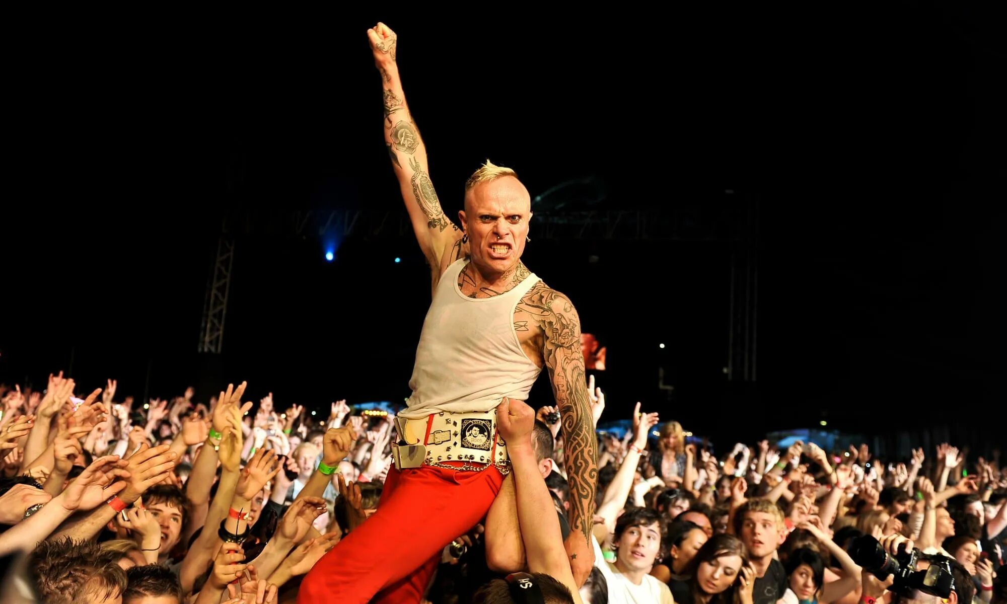 Prodigy dance. Группа the Prodigy. Keith Flint. Группа продиджи кит Флинт. Кейт Флинт концерт.