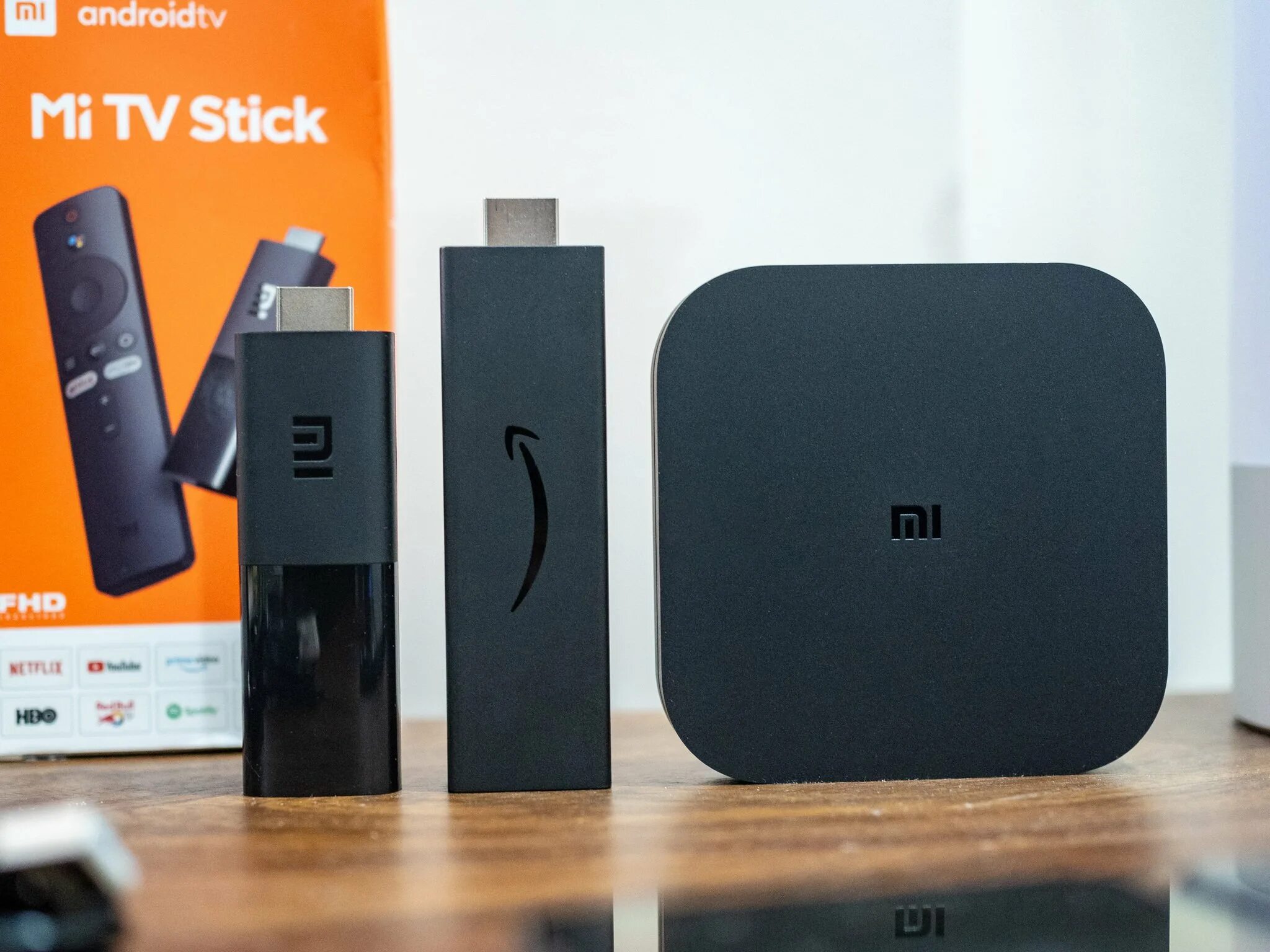 Xiaomi стик купить. ТВ-адаптер Xiaomi mi TV Stick. Медиаплеер Xiaomi mi TV Stick 2k HDR.