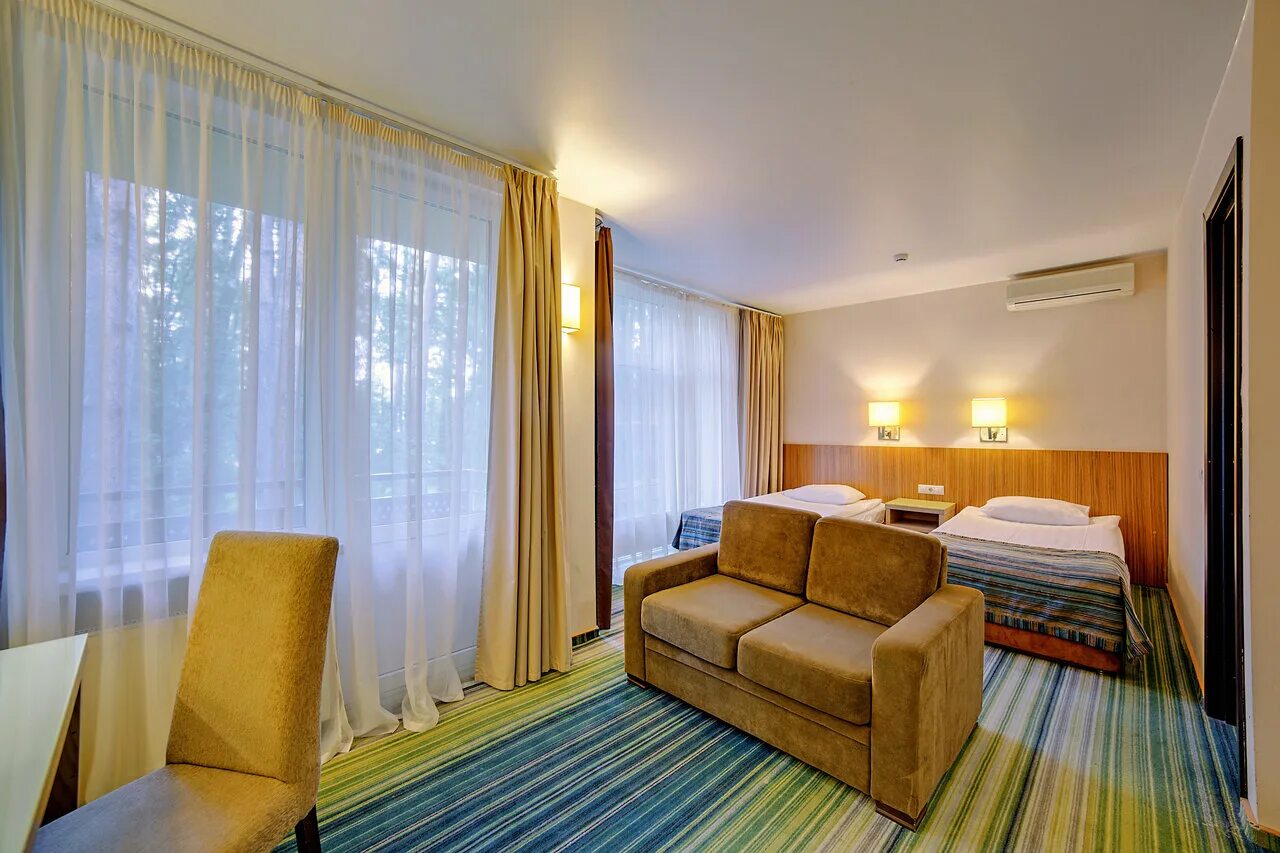 Яхонты истра номера twin. Яхонты истра 2. Истринское водохранилище яхонты. Отель яхонты истра. Истринское водохранилище отель яхонты.