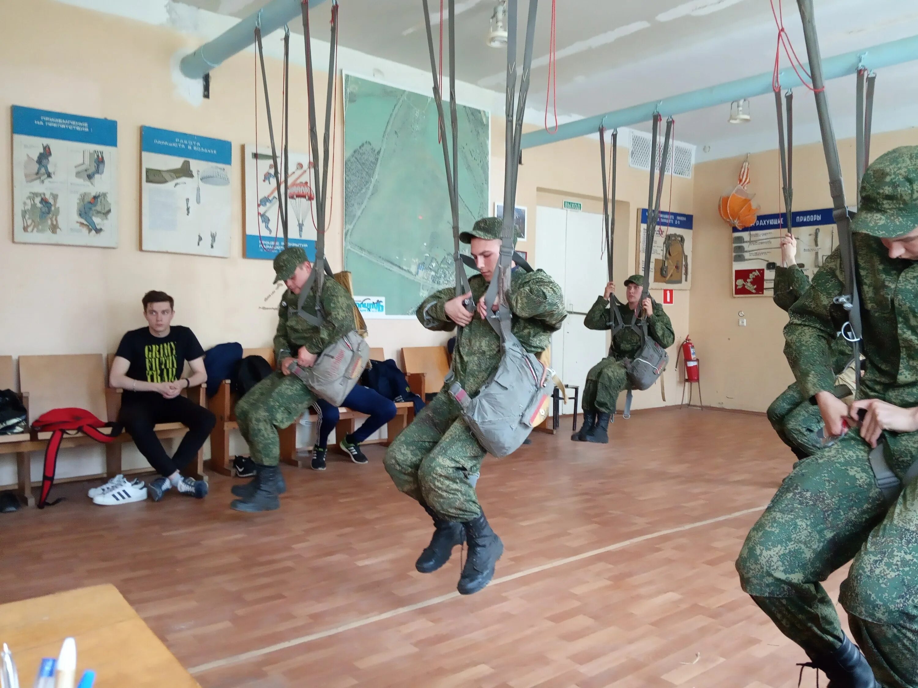 Подготовка граждан по военным специальностям. Подготовка по военно-учетным специальностям. Военные специальности в ДОСААФ. ДОСААФ подготовка военных. Подготовка по ВУС.