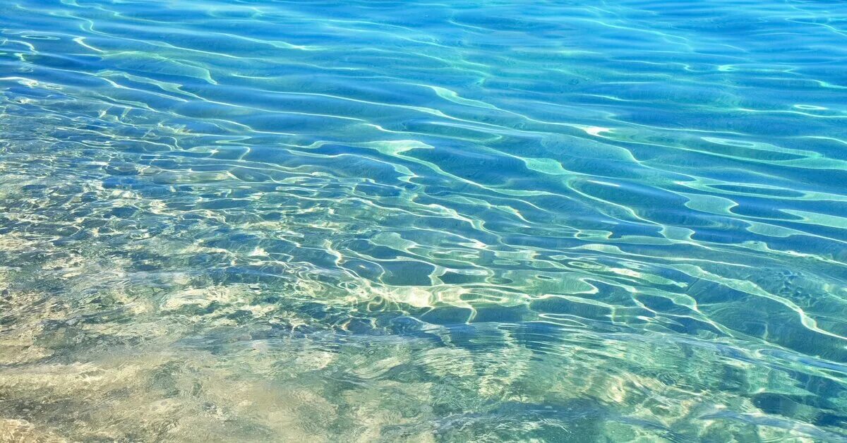 Как выглядит морская вода. Морская вода. средиземное море. соленое море. соленая морская вода.