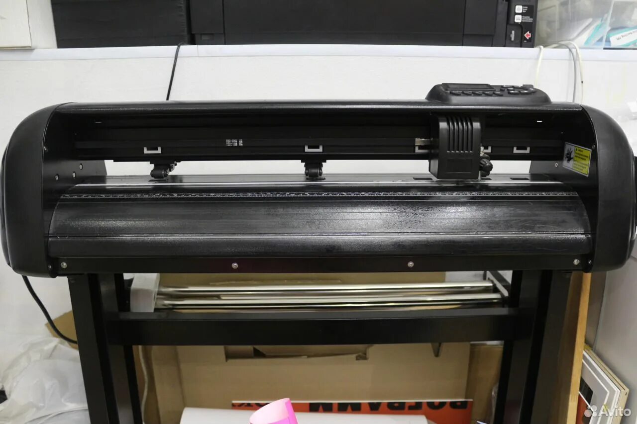 Плоттер zeoncut. Режущий плоттер zeoncut pro-720 servo,. плоттер saga 1350. zeoncut 1350. режущие плоттеры zeoncut 1360.