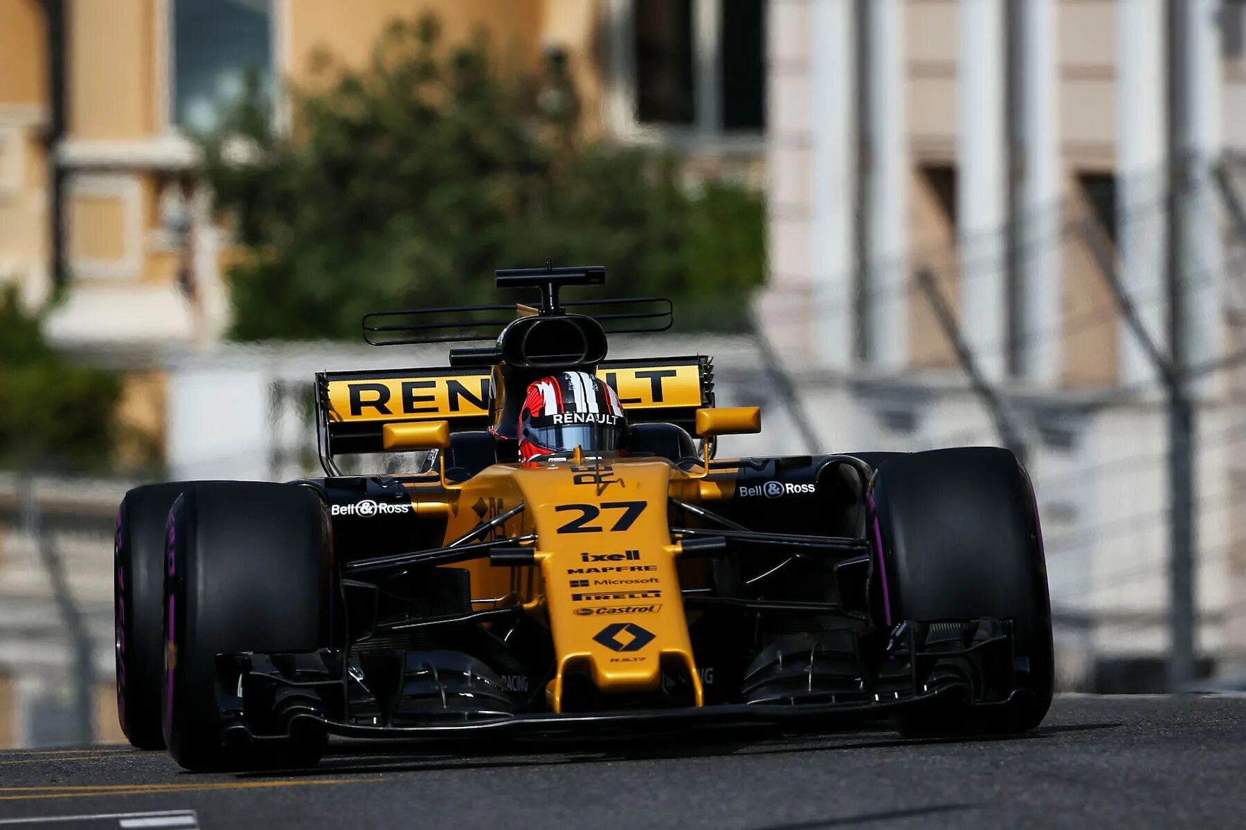 1 2017 года. Renault f1 2017. Formula 1 Monaco Renault. Renault r.s.17. Renault f1 2008.