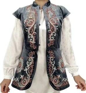 Ол өте ұзын әтешті жұтып қойды, бейнені толығымен көру