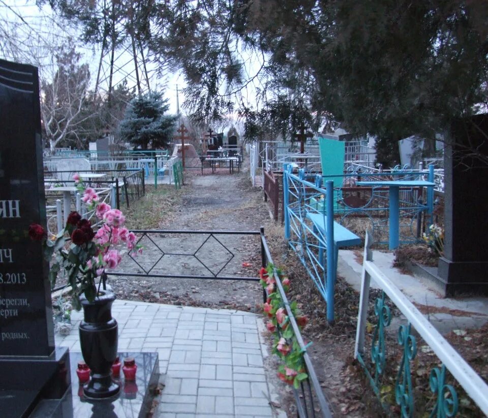 фернклиффское кладбище нью йорк. христианское кладбище. переполненные кладбища в россии. кладбища растут. москва бутовское кладбище бутовское кладбище.