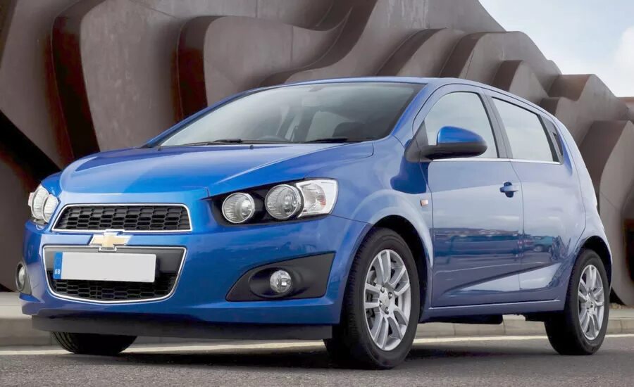 Шевроле авео производитель. Chevrolet Aveo. Шевроле Авео 2022. Шевроле Авео т300. Шевроле Авео т300 хэтчбек.