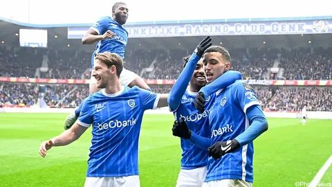 13. "Стандард" выиграл валлонское дерби, а "Андерлехт" ...