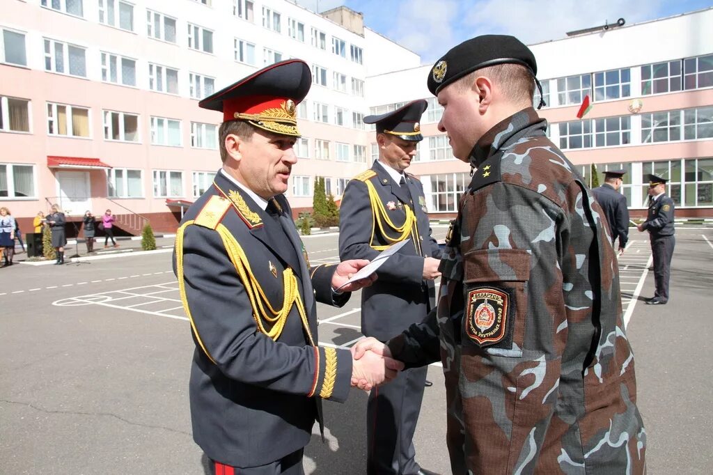 Уволен сотрудник мвд. Восстановление на службе.