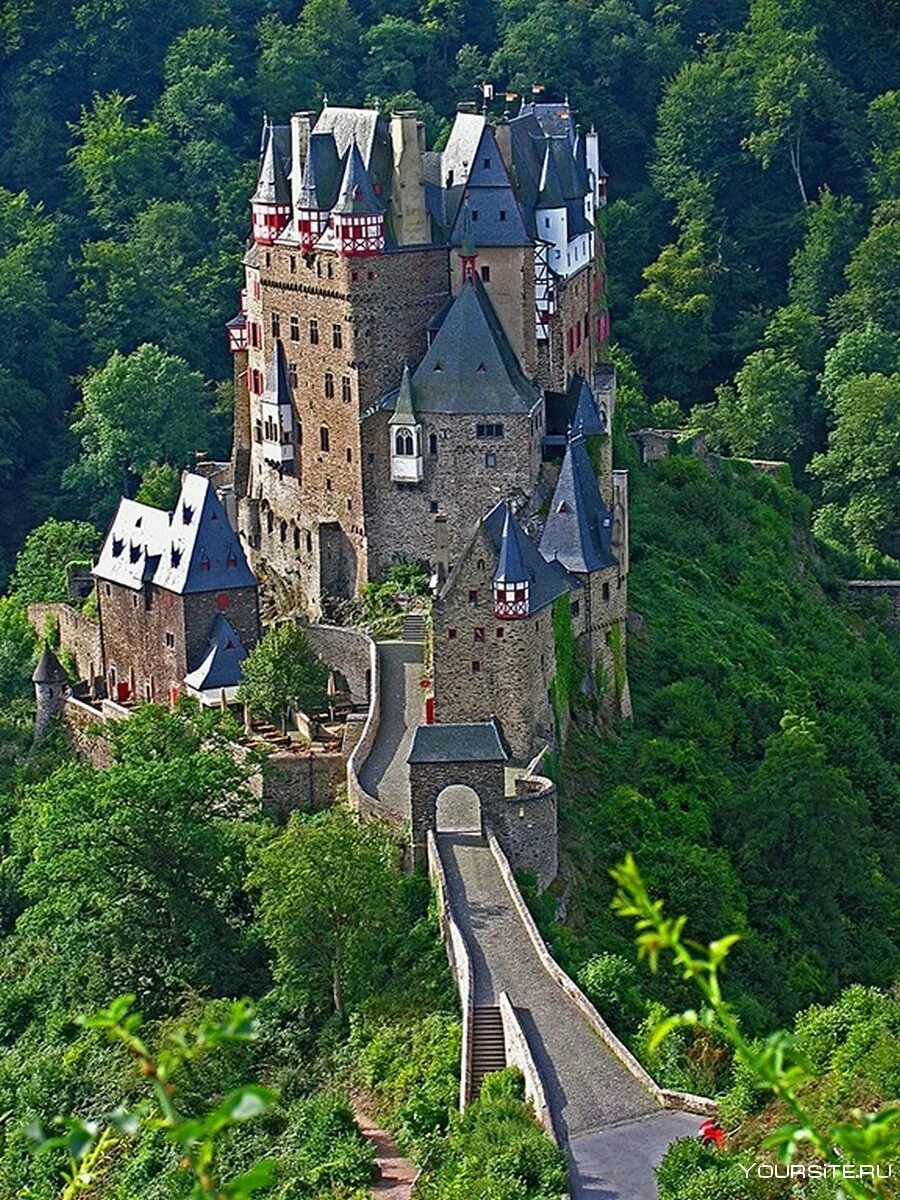 Замок Эльц Рейнланд-Пфальц Германия. Сказочный замок Эльц. Долина Рейна замок Эльц. Замок Эльц, Виршем, Германия.