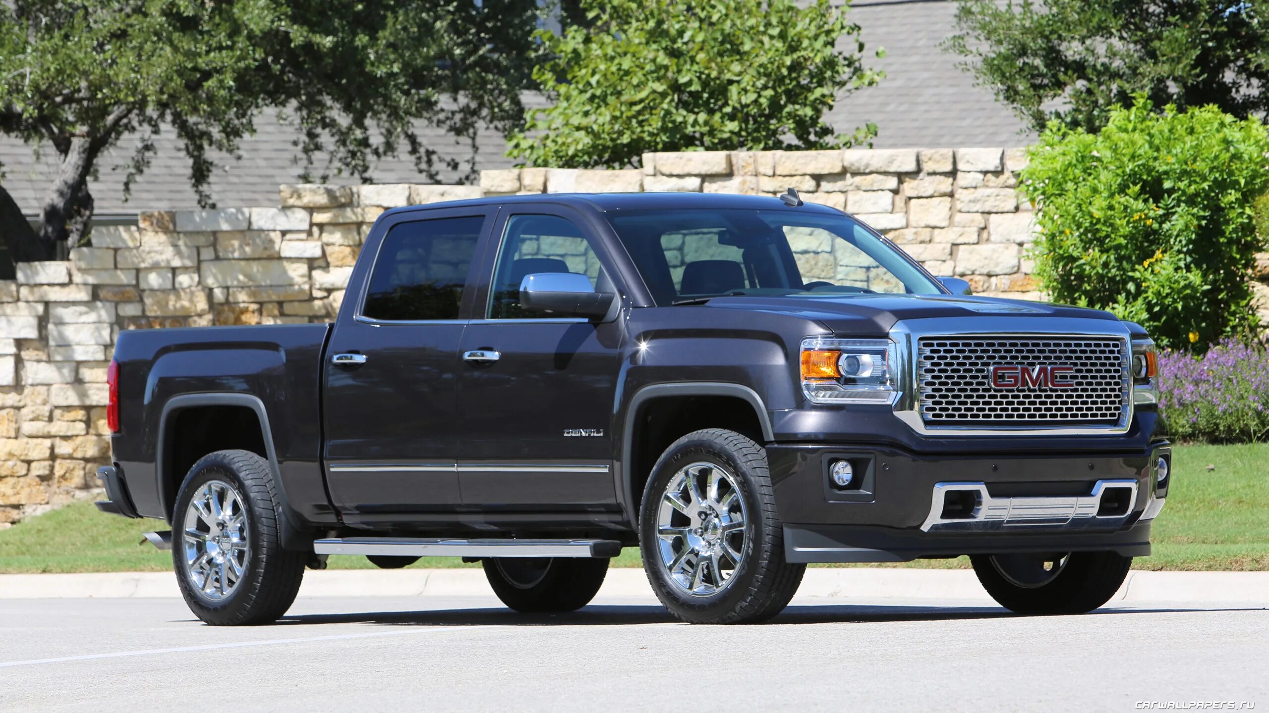 Автомобиль gmc. GMC Sierra Denali. 2014 GMC Sierra 1500. GMC Sierra Denali 2014. GMC Sierra 1500 Crew Cab.