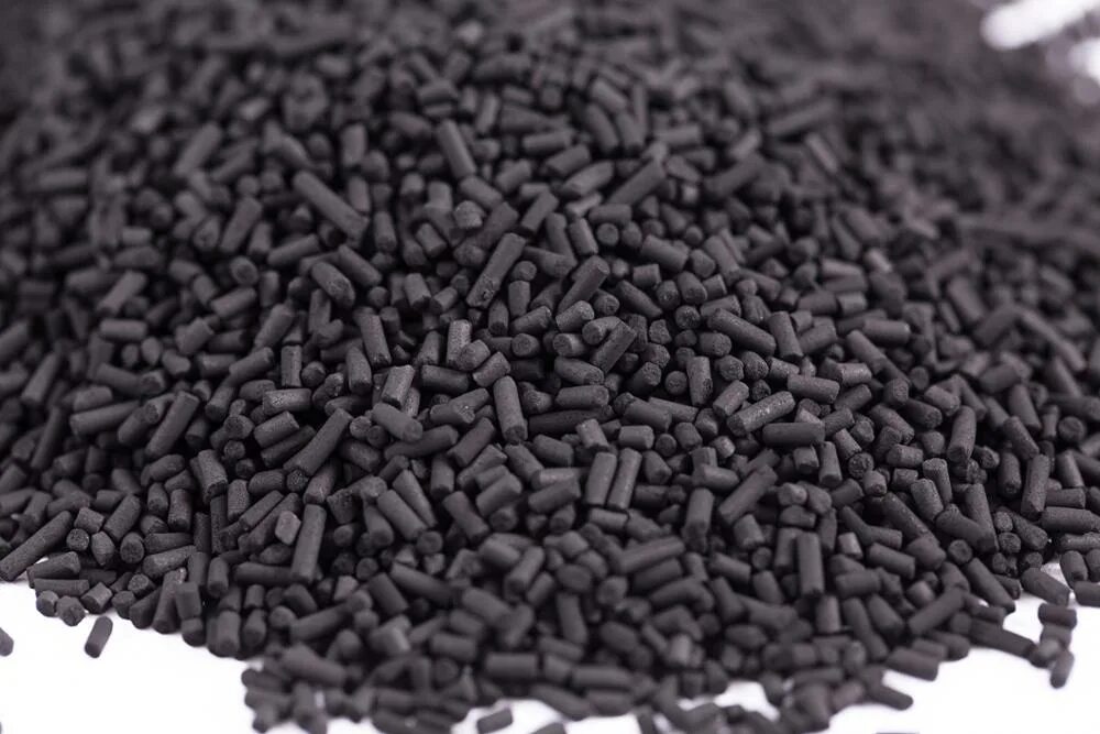 Уголь в воздухе 3. Activated Carbon уголь. Silcarbon s835. Активированный уголь в гранулах 5 мм 1 литр. Угольные пеллеты.