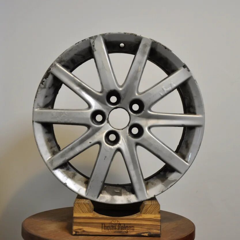 3 диски тойота. Диск toyota r17. оригинальные диски toyota r17. диски тойота рав 4 r17 графит. диски тойота kluger r17.