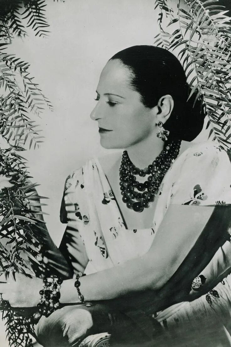 Хелена (хая) рубинштейн. Портрет хелены рубинштейн. Хелена рубинштейн косметика. Хелена рубинштейн. Элена рубинштейн косметика.