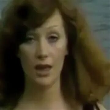 Улетай туча слова. Улетай туча текст. Улетай туча пугачева. Клип пугачевой улетай туча. Пугачева в 1979 году.