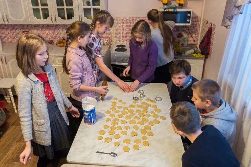 Поделки для воскресной школы. Уроки рисования в воскресной школе для детей. Воскресная школа для детей. Творческое занятие в воскресной школе. Занятия в воскресной школе.