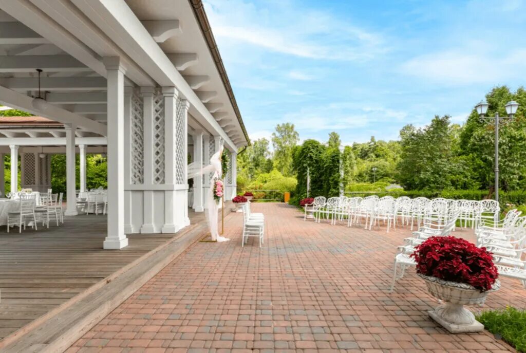 веранды сокольники. Forest hall песочная аллея 7а. форест сокольники веранда. сирень в сокольниках. розариум ресторан гаага.