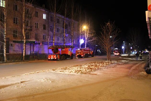 ЕДДС Североуральск. Североуральск в 2000 году. Вечерний город Североуральск. Североуральск пожар.