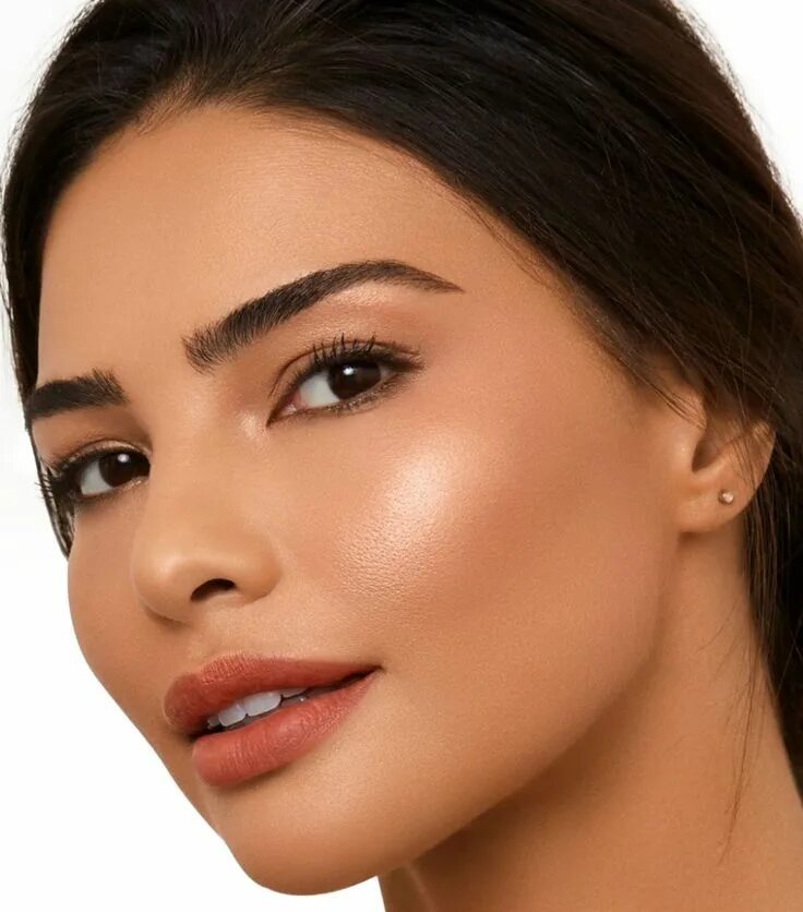Instagram @Jessyjphoto in 2019 Model, Hair beauty:cat, Highlighter makeup