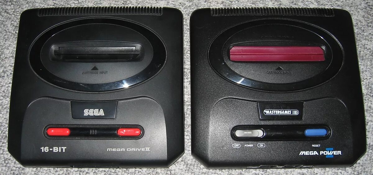 Игровая приставка сега мегадрайв 32 бит. Sega Mega Drive 2. Sega Mega Drive 2 Pal Original. Sega Mega Drive 2 клон из 90.