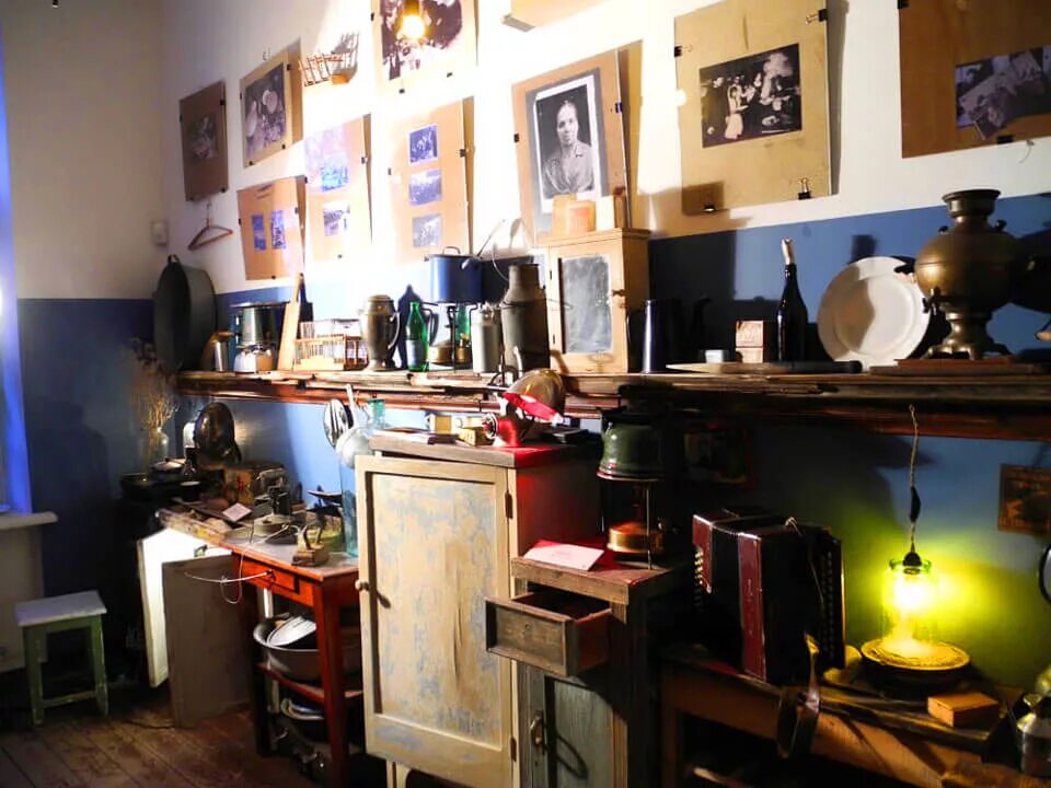 Нехорошая квартира булгакова. Музей михаила булгакова гостиная. Музей булгакова в москве комната булгакова. Дом музей булгакова. Музей м.