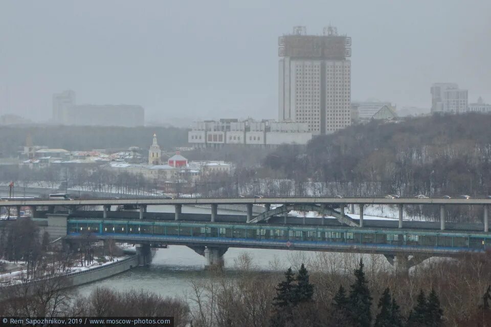 лужнецкий метромост. лужнецкий мост метромост. метромост лужники. лужнецкий метромост в москве. мост лужники воробьевы горы.