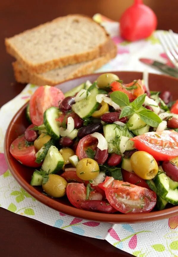 Национальное блюдо испании паэлья. Салат испания. Паэлью валенсия. Рецепты испании. Рецепты испании.