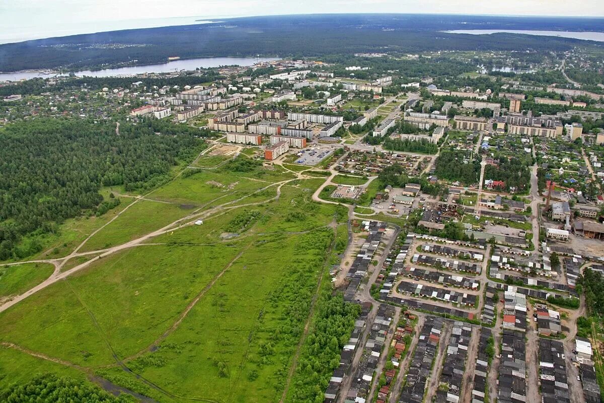 Город приозерск ленинградская область. Приозерск площадь города. Приозерск ленинградская область население. Город приозёрск ленинградской. Приозерск центр города.