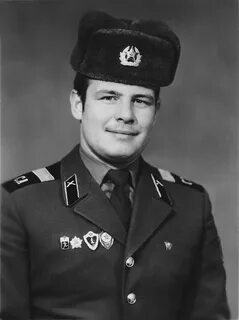 Старший без