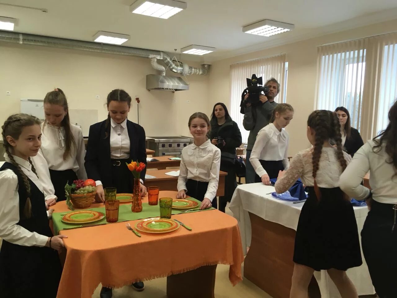 Школы ессентуки. Мбоу сош 8 ессентуки. школа 8 ессентуки новая.