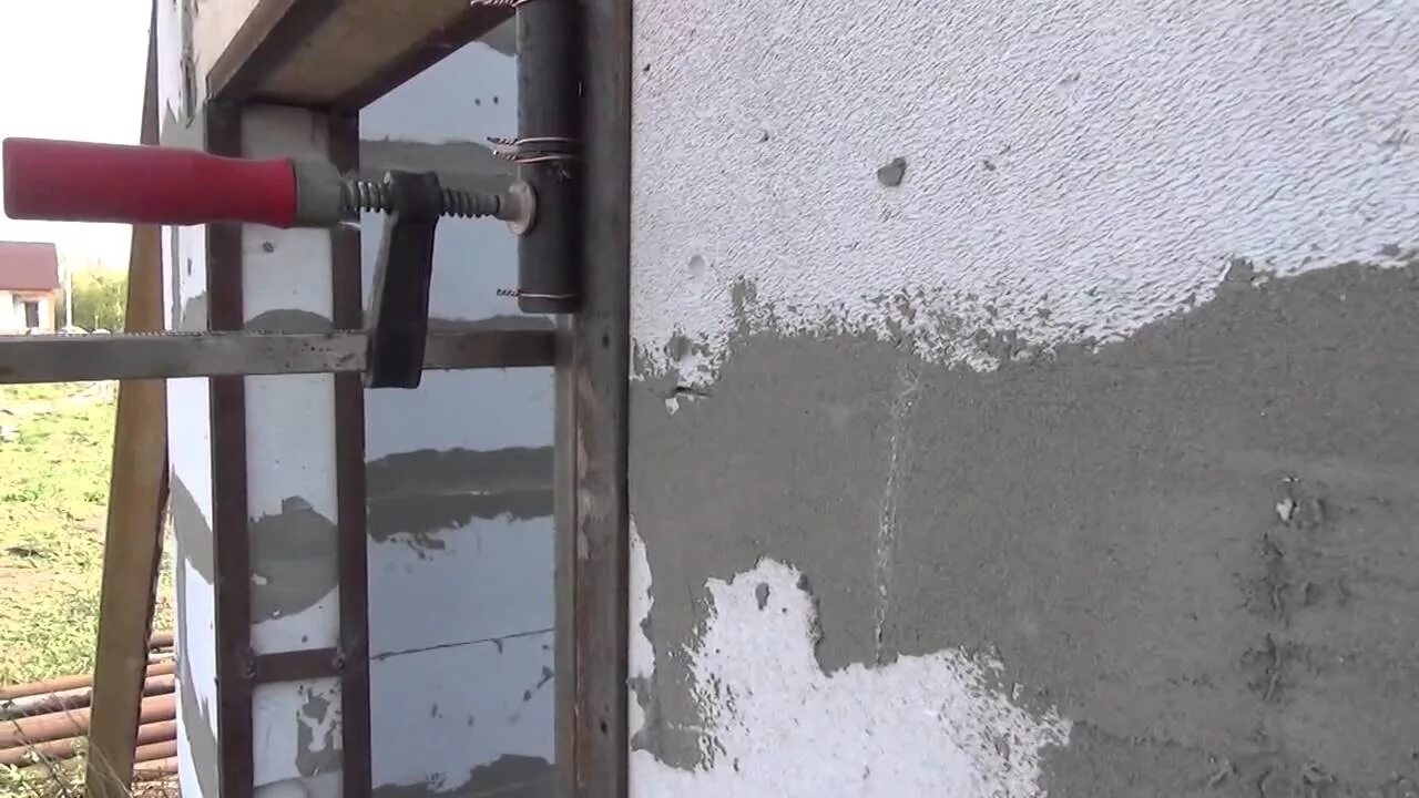 Стены из гипсоблока розетка не держится. Анкер для газобетона. Дверь в доме из газобетона. Установка дверей в газобетонных стенах. Установка дверей в газобетонных стенах.