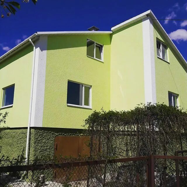 Фасад многоэтажного жилого дома. Фасад гомель. Фасад гомель. Фасадная 16б. Штукатурка фасада дачного домика.