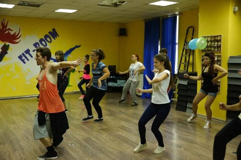 щелково танцы. региональный колледж культуры в иркутске. студия танца браво ставрополь. хореографический зал. стк танцы.