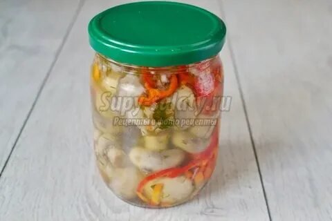 Огурцы маринованные с шампиньонами
